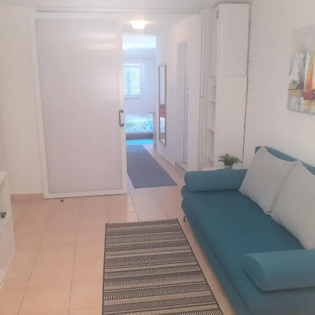 Zlata In The Heart Of The Old Town, Close To The