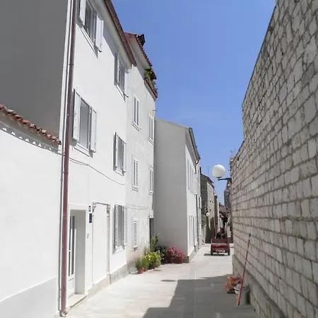 Apartments Zlata In The Heart Of The Old Town, Close To The Beach