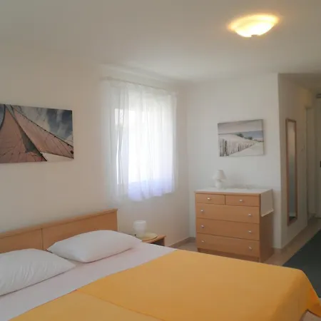 Apartments Zlata In The Heart Of The Old Town, Close To The Beach * Rab Town